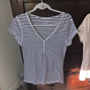 2 Large Tshirts for $5